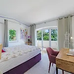 Guincho Cascais | Ocean View | 16pax | Maid Villa