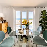 Guincho Cascais | Ocean View | 16pax | Maid